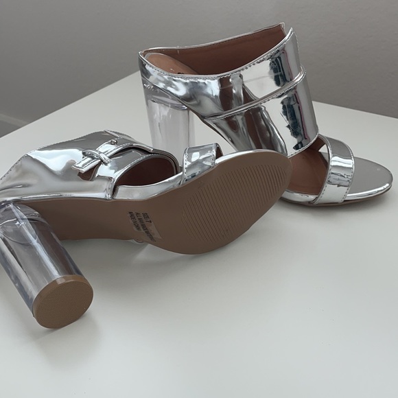 "Gilmore" Open Toe Mule - Picture 3 of 4